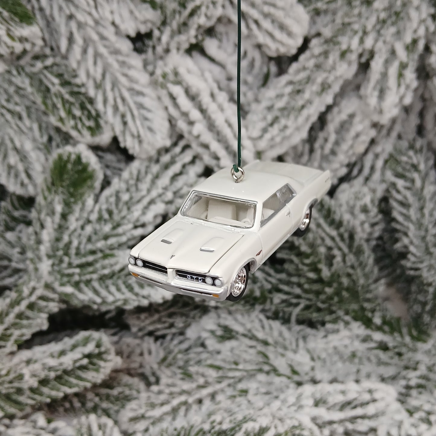 Pontiac 1964 GTO Ornament Christmas Gift Xmas Tree Decoration Classic Muscle Car White