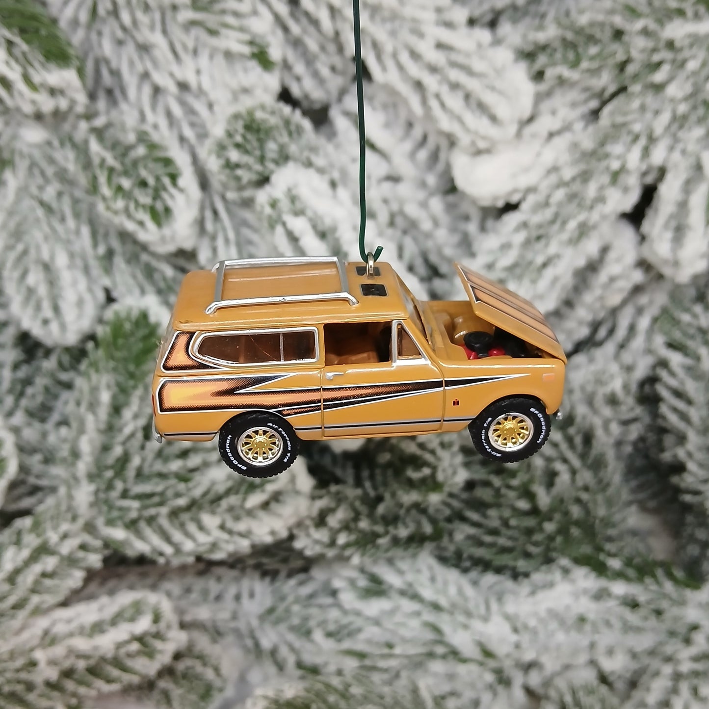 International 1979 Scout II Christmas Ornament Unique Gift Idea Xmas Tree Decoration Rallye Gold