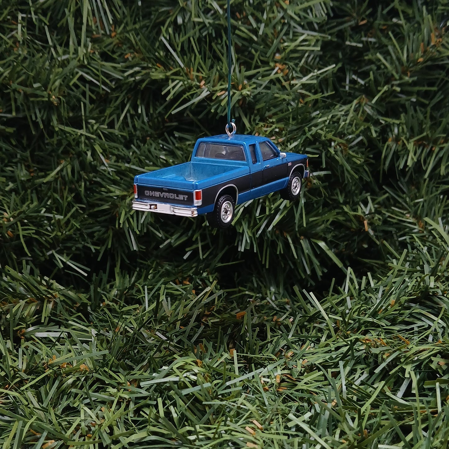 CHEVY 1988 S-10 Truck Ornament Christmas Gift Chevrolet S10 Pickup Blue Black 1982-1993