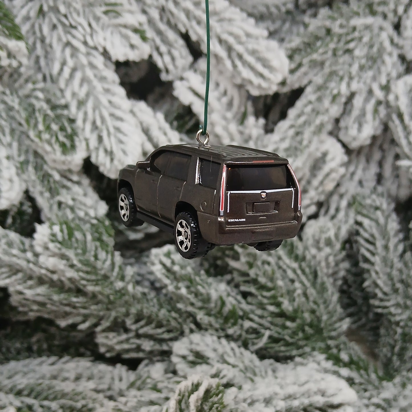 CADILLAC ESCALADE Ornament 2015 Christmas Tree Decoration Unique Xmas Gift Idea Caddy 2015 - 2020