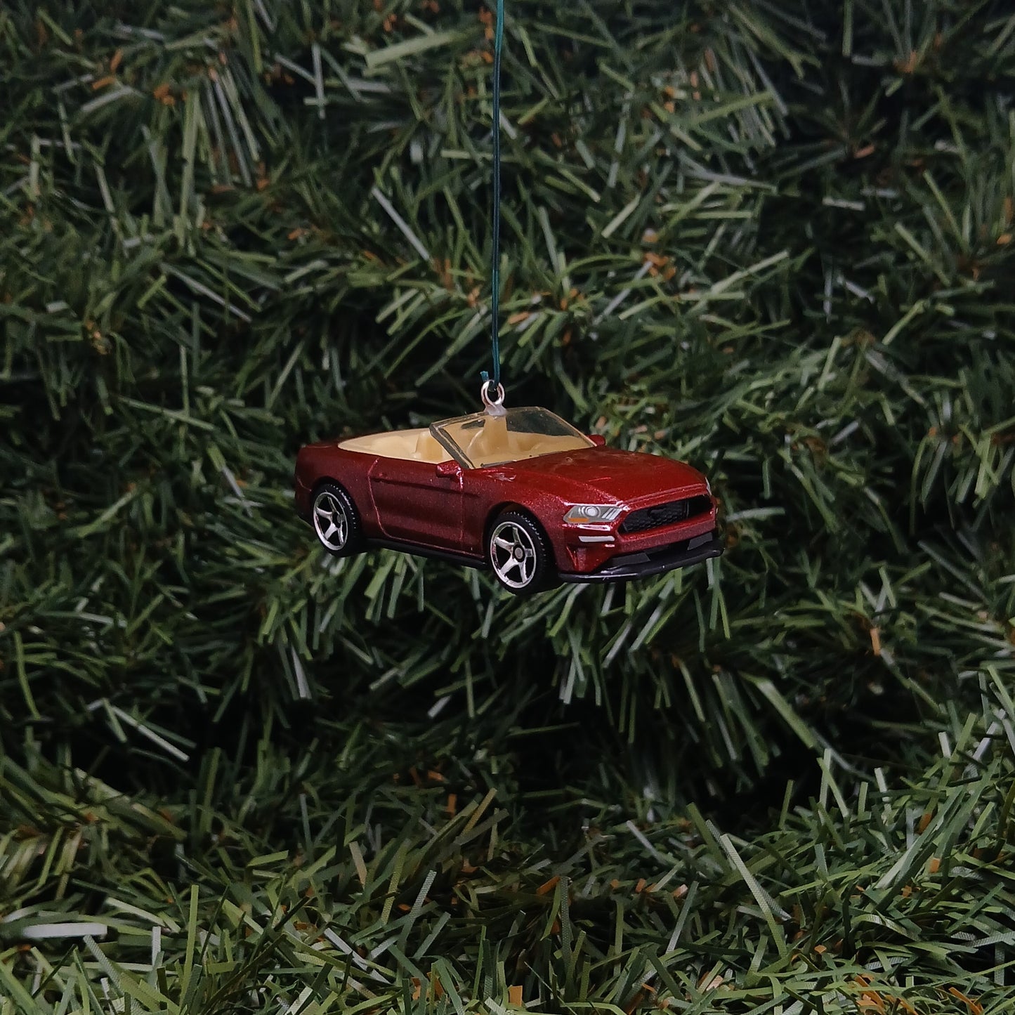 Ford Mustang 2018 Christmas Ornament Xmas Tree Decoration Gift Idea Convertible Blue Dark Red
