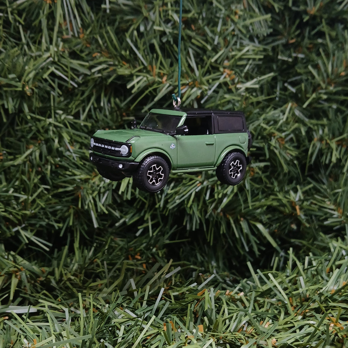 Ford Bronco Ornament Christmas Decoration Gift Idea 2022 2023 2024 2025 Green Outer Banks (Copy)