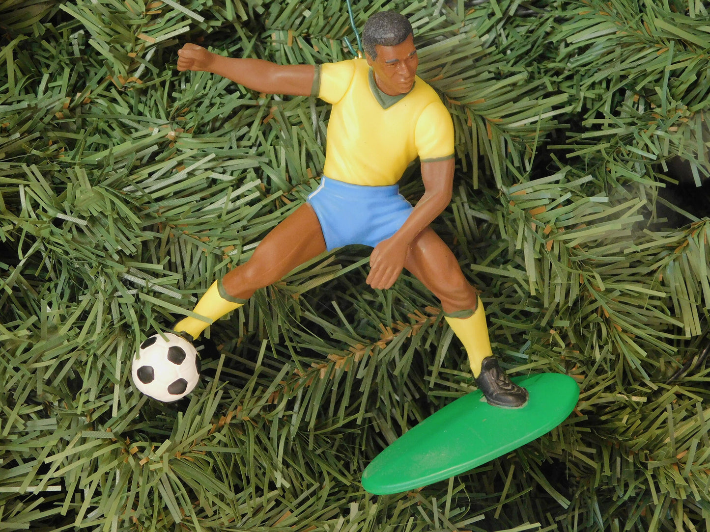 PELE Brazil football/futebol/soccer national team Christmas tree ornament xmas figure unique gift idea