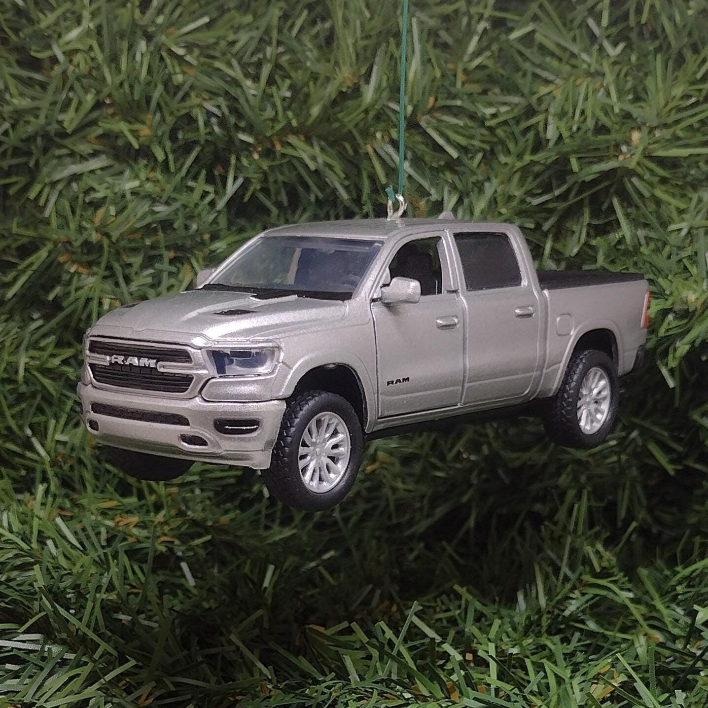 DODGE RAM 1500 Ornament 2019 Christmas Gift Idea Unique Xmas Tree Decoration 4x4 Pickup Truck doors open Silver
