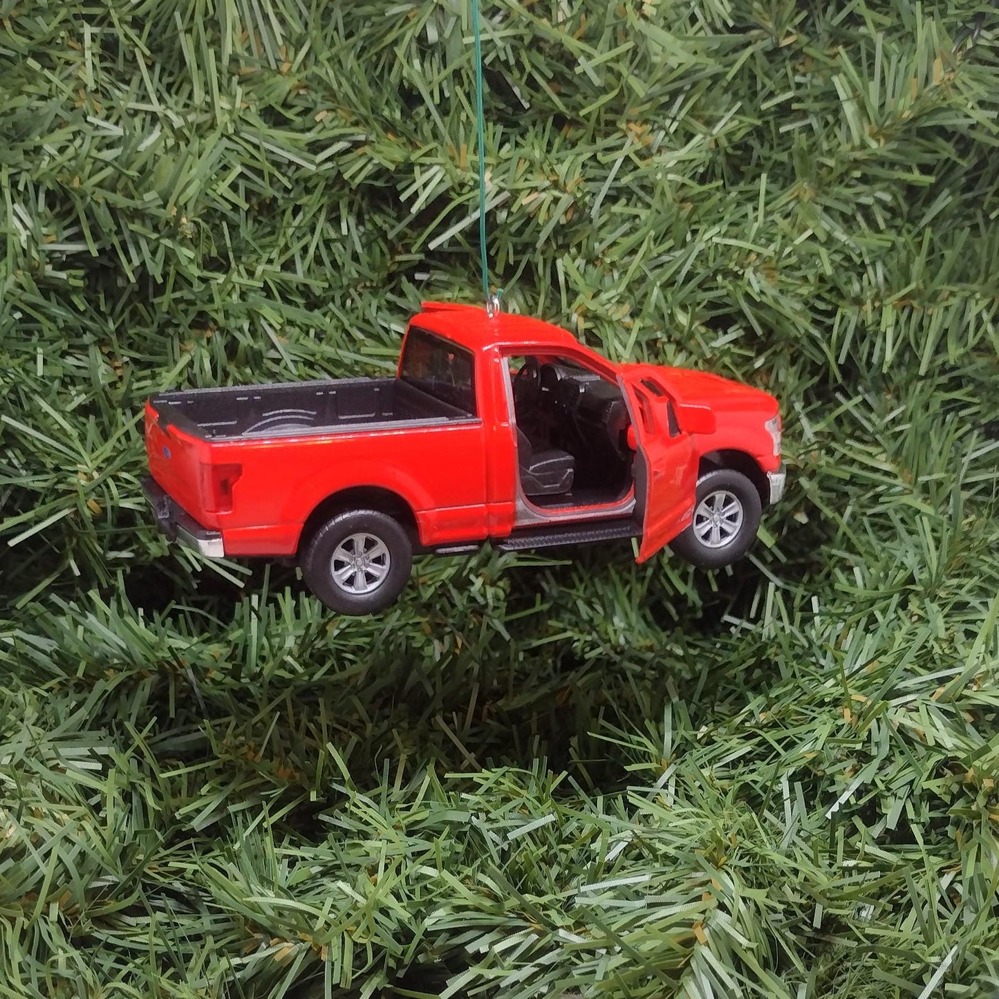FORD F-150 Truck Ornament Christmas Tree Decoration Fun Automotive Xmas Gift Idea 5 inch 2015-2020 White Red Blue