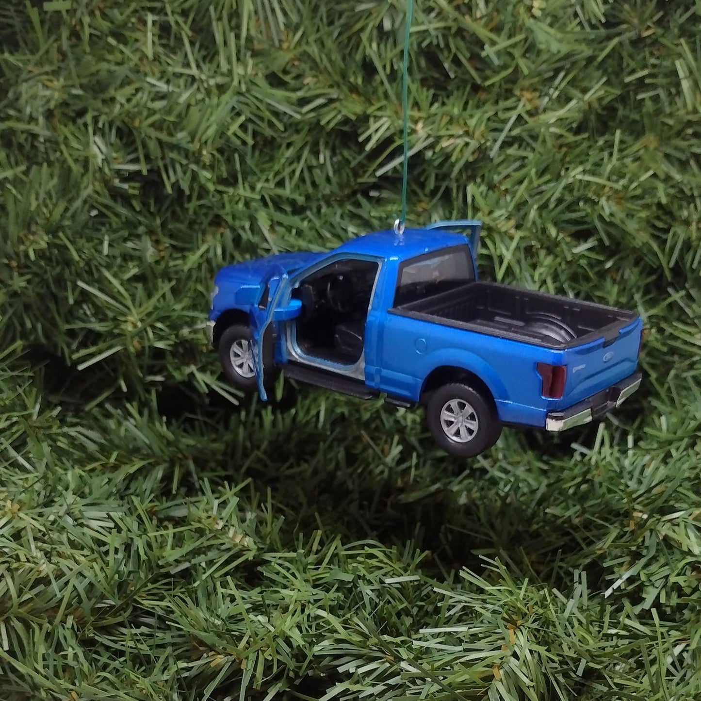 FORD F-150 Truck Ornament Christmas Tree Decoration Fun Automotive Xmas Gift Idea 5 inch 2015-2020 White Red Blue
