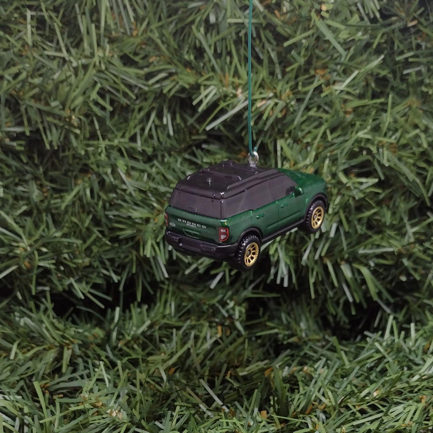 FORD BRONCO SPORT 2022 Ornament Christmas Tree Decoration Unique Gift Idea 2021 2023 2024 4x4 Suv Red Green