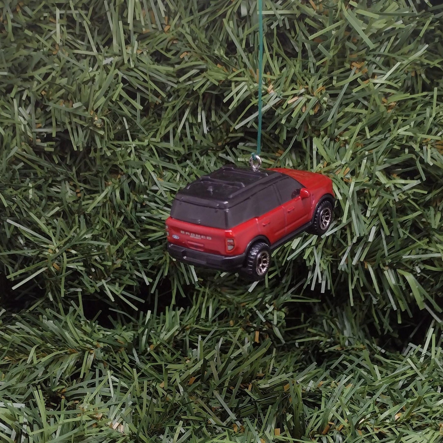 FORD BRONCO SPORT 2022 Ornament Christmas Tree Decoration Unique Gift Idea 2021 2023 2024 4x4 Suv Red Green