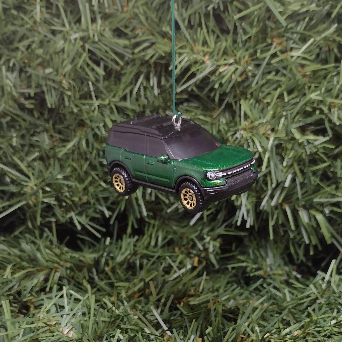 FORD BRONCO SPORT 2022 Ornament Christmas Tree Decoration Unique Gift Idea 2021 2023 2024 4x4 Suv Red Green