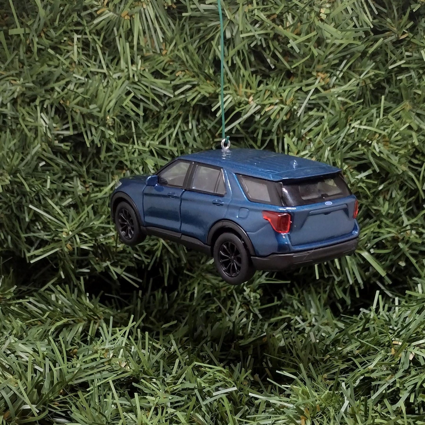 FORD Explorer Ornament Christmas Tree Decoration 2023 Fun Automotive Xmas Gift Idea 5 inch Silver Blue Red 2020 2021 2022 2024