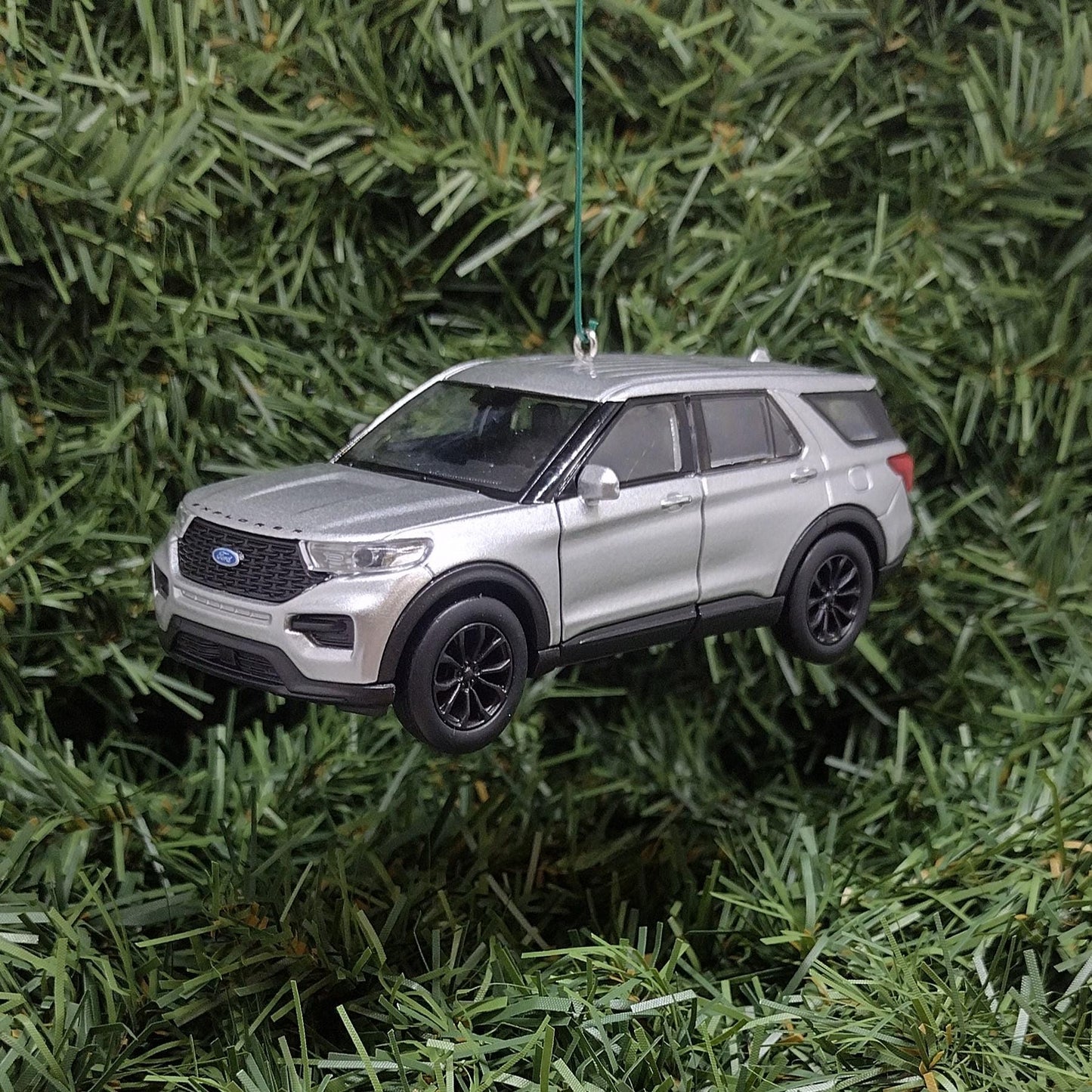 FORD Explorer Ornament Christmas Tree Decoration 2023 Fun Automotive Xmas Gift Idea 5 inch Silver Blue Red 2020 2021 2022 2024