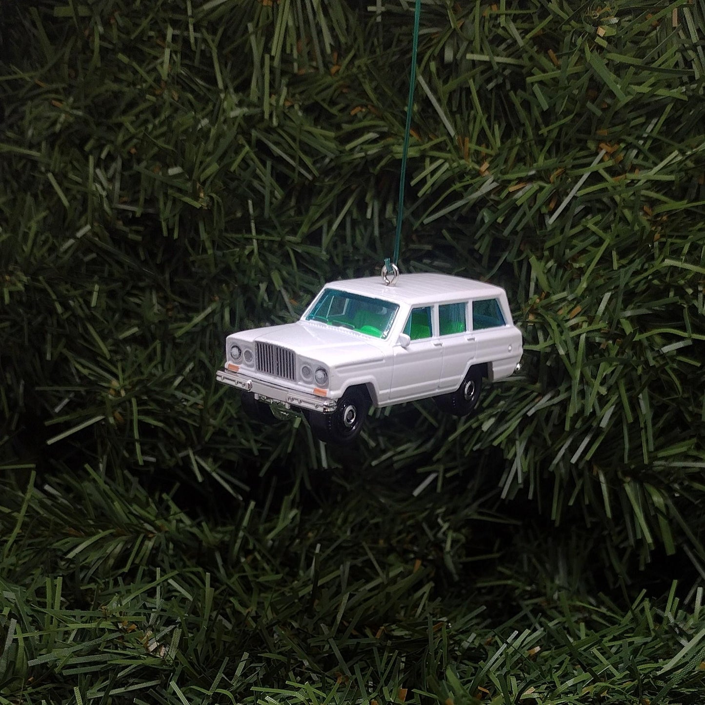 1964 JEEP WAGONEER Ornament Christmas Gift Idea Unique Xmas Tree Decoration 4x4 SUV White