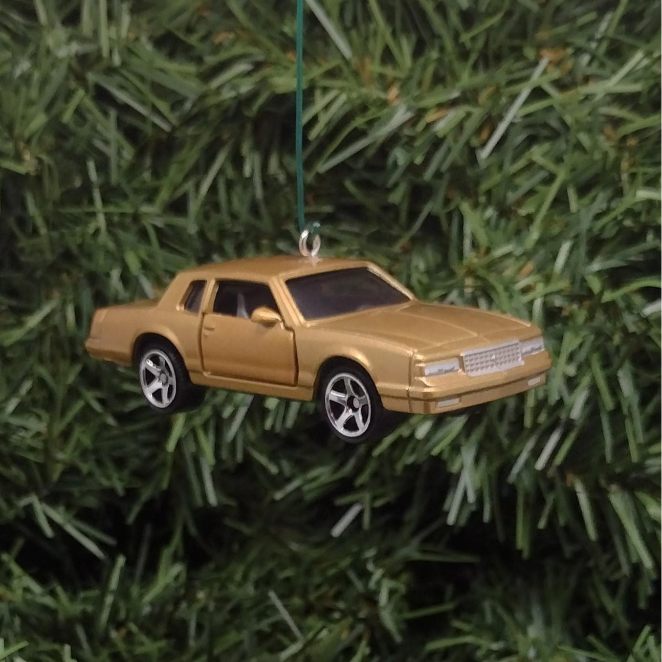 Chevy 1988 MONTE CARLO LS Ornament Christmas Tree Decoration Chevrolet Unique Xmas Gift Idea Nice Detail Doors Open