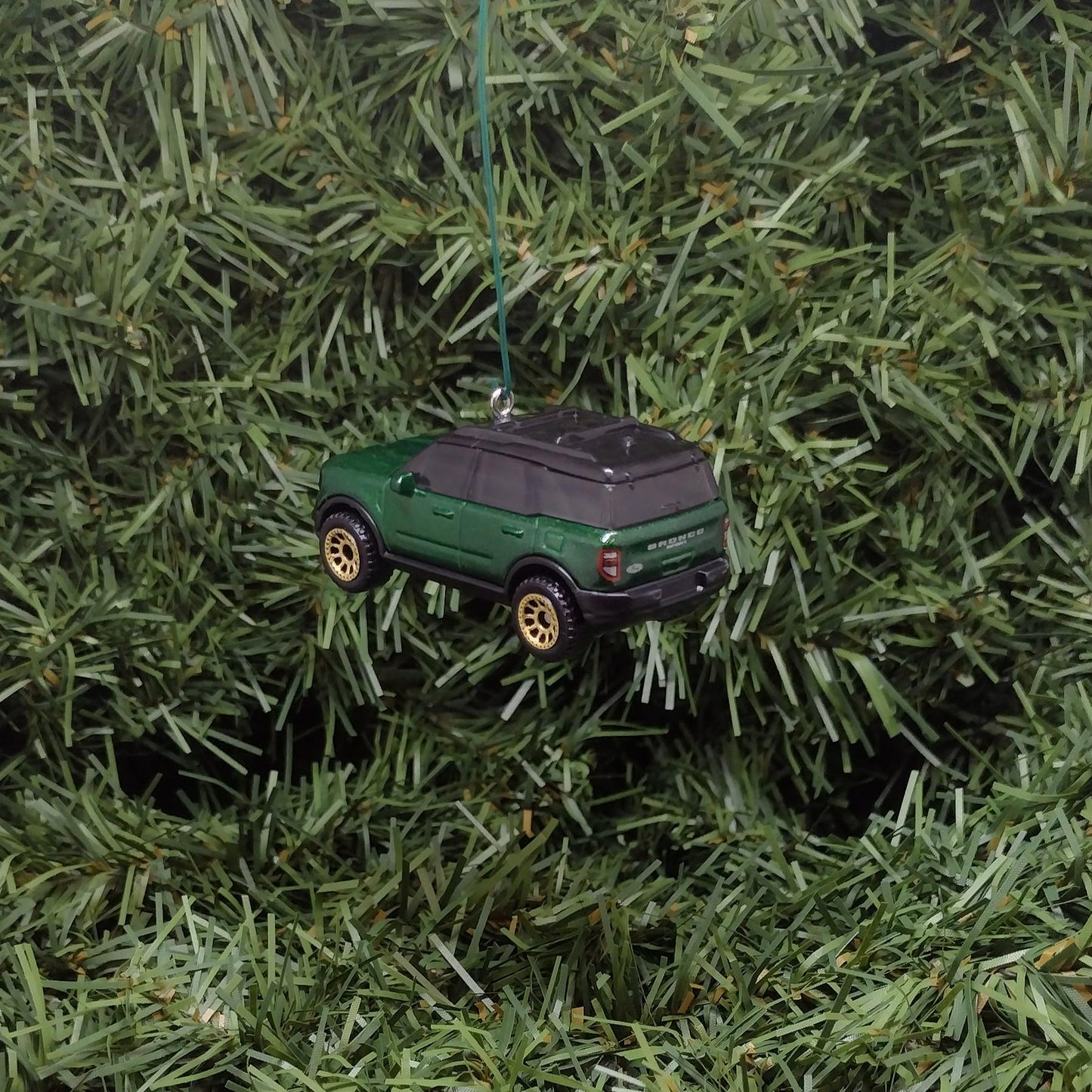 FORD BRONCO SPORT 2022 Ornament Christmas Tree Decoration Unique Gift Idea 2021 2023 2024 4x4 Suv Red Green