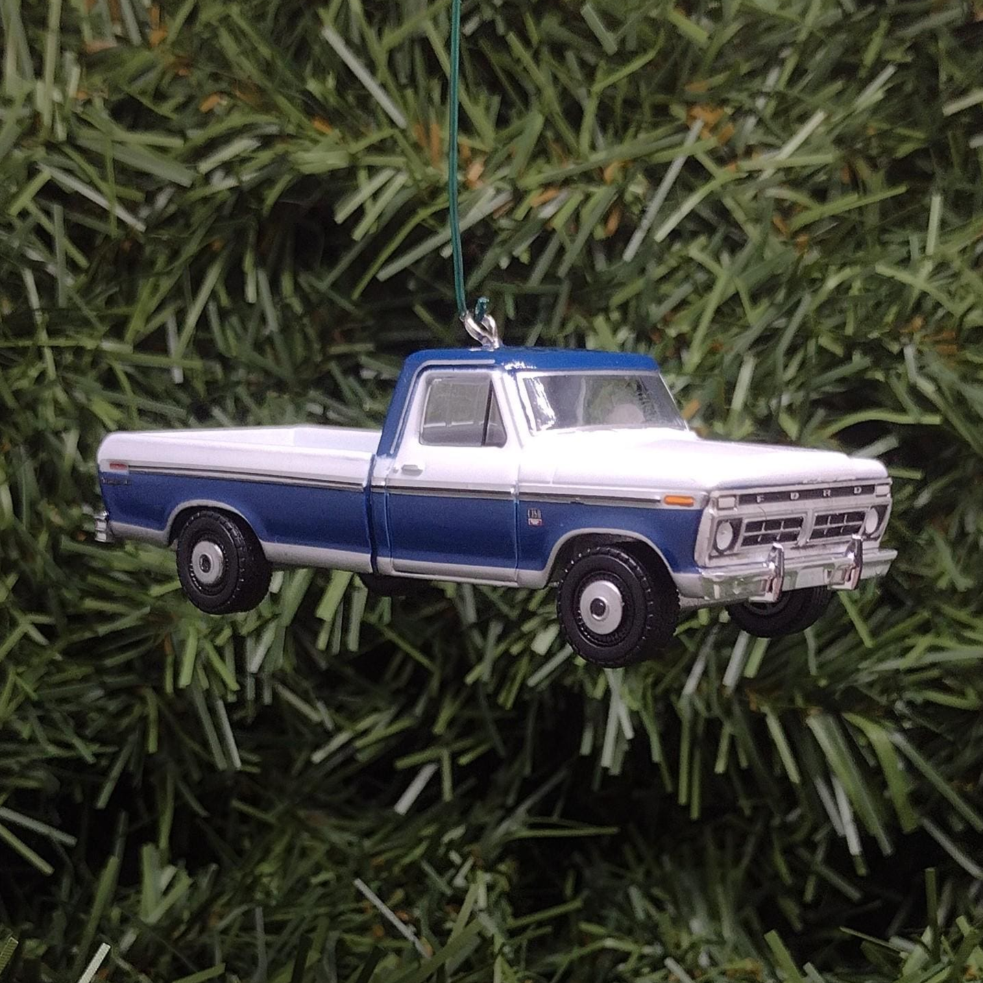 Ford F-150 Christmas Ornament 1976 F150 Ranger XLT Truck Unique Gift Xmas Tree Decoration 3 inch