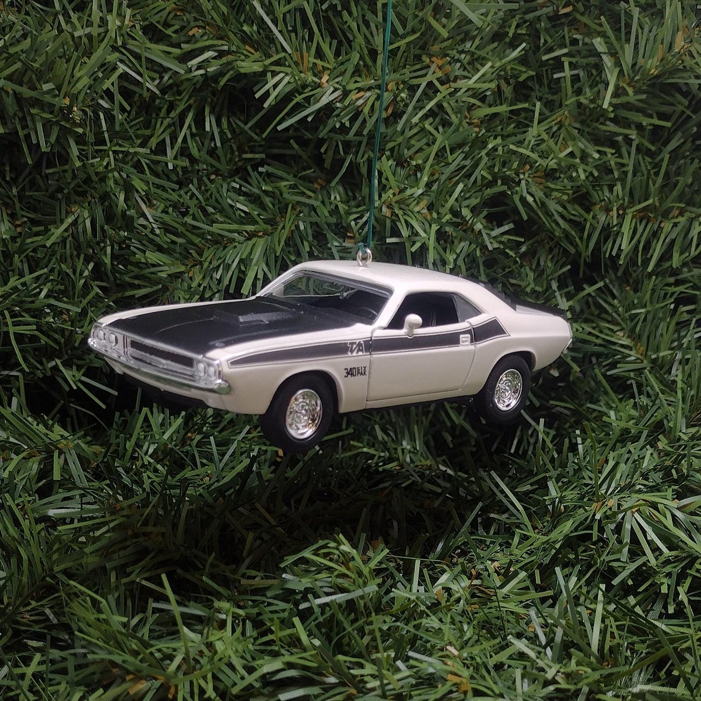 DODGE Challenger Ornament 1970 340 Six Pack Christmas Gift Unique Xmas Tree Decoration White