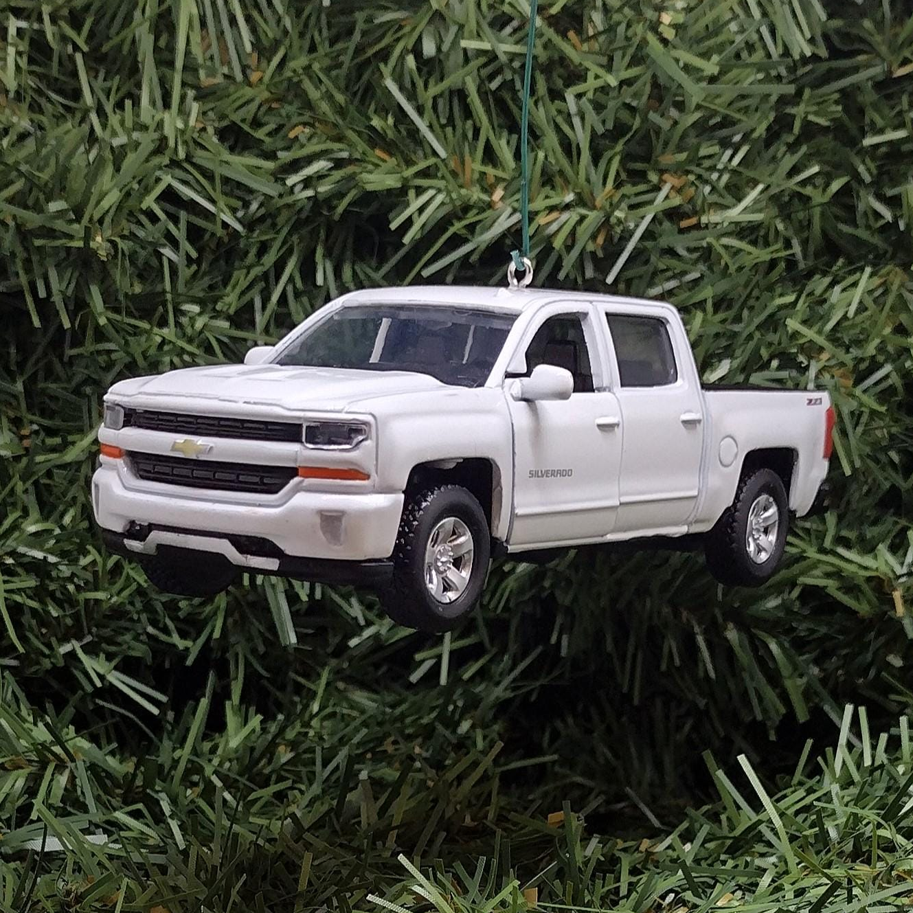 Chevy 2017 Silverado Ornament Christmas Decoration Xmas Gift Idea 5 Inch Chevrolet Z71 Pickup Truck White 2016 2018 White