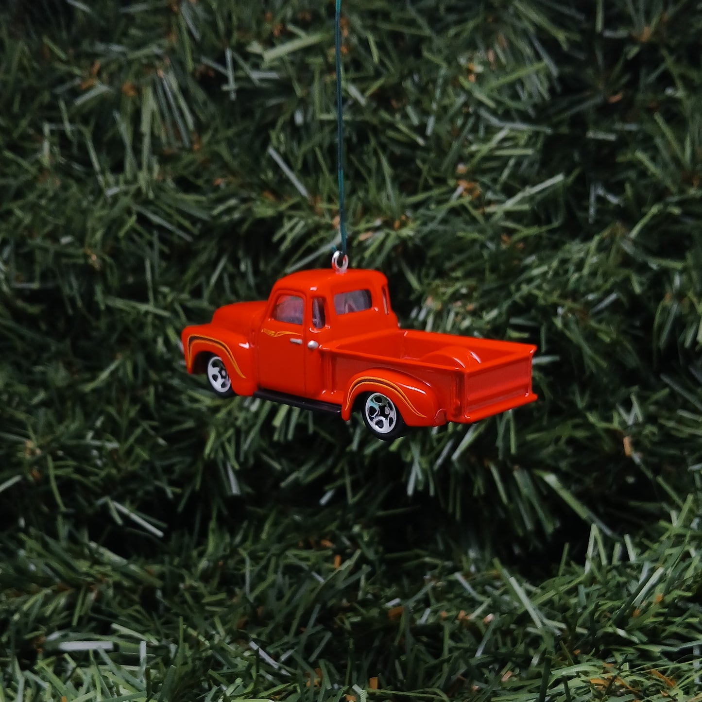 Chevy 1952 Truck Ornament Christmas Gift Xmas Tree Decoration Chevrolet Pickup Red White