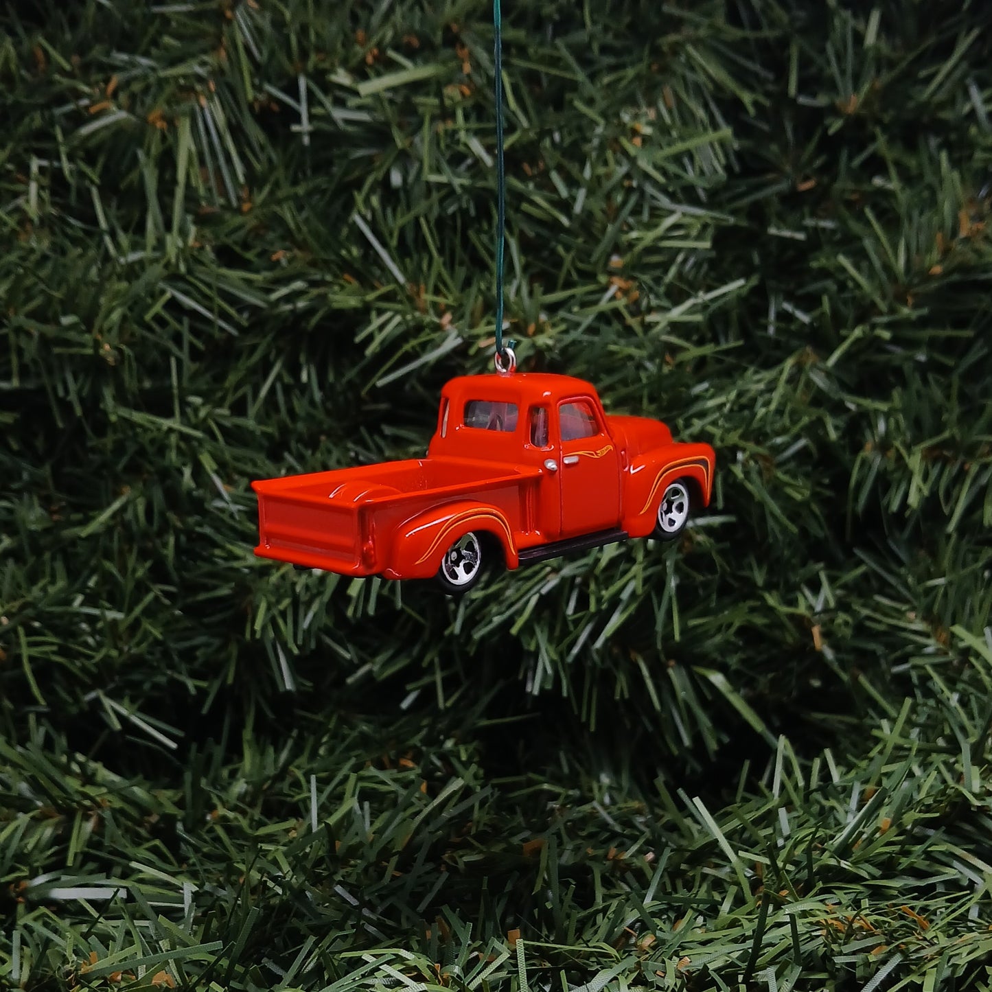 Chevy 1952 Truck Ornament Christmas Gift Xmas Tree Decoration Chevrolet Pickup Red White