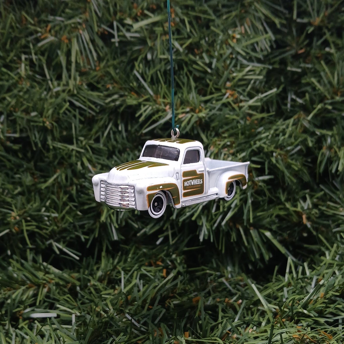 Chevy 1952 Truck Ornament Christmas Gift Xmas Tree Decoration Chevrolet Pickup Red White