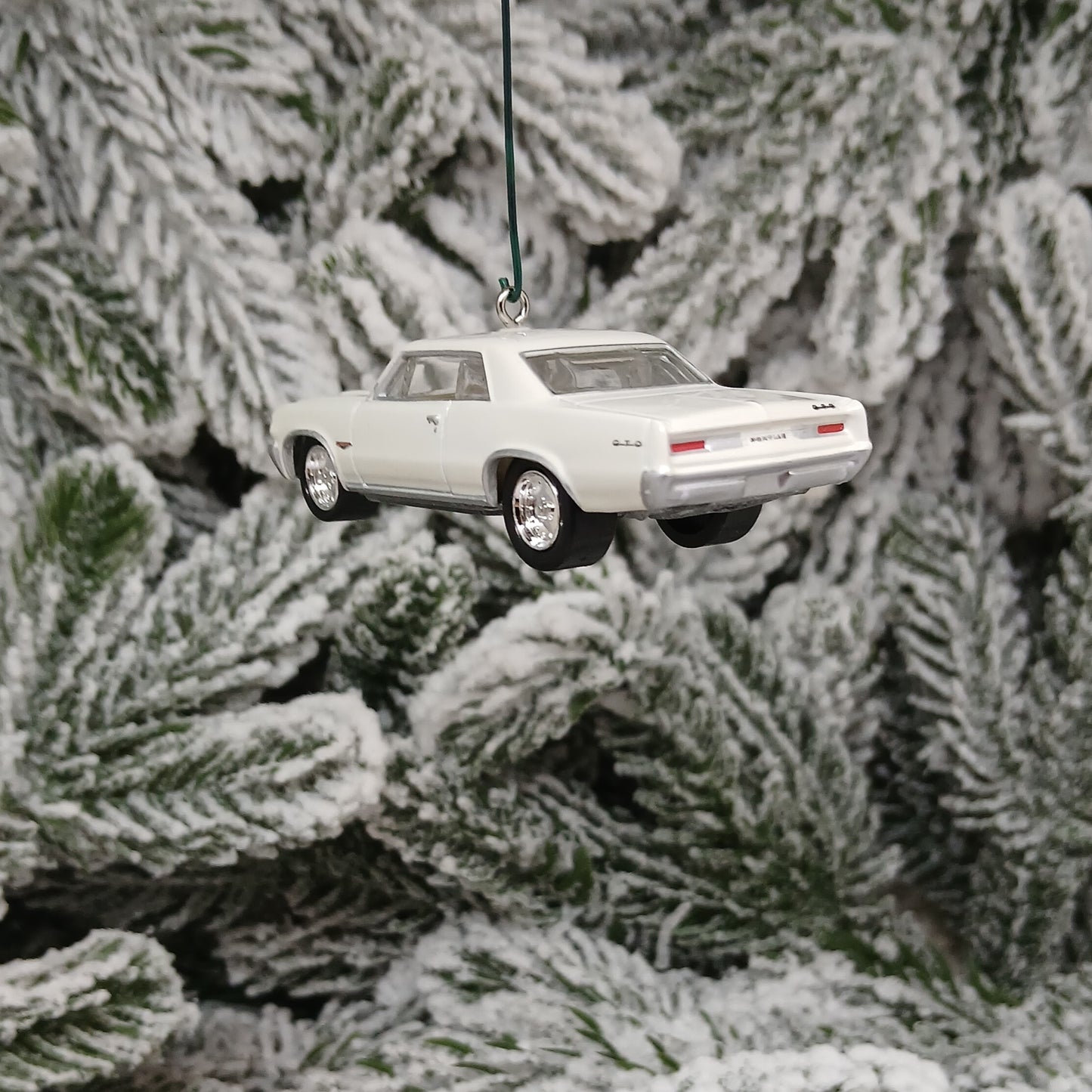 Pontiac 1964 GTO Ornament Christmas Gift Xmas Tree Decoration Classic Muscle Car White