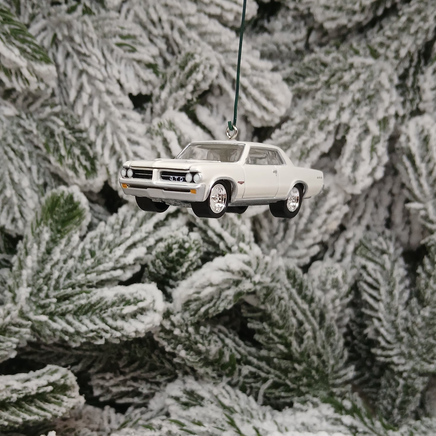 Pontiac 1964 GTO Ornament Christmas Gift Xmas Tree Decoration Classic Muscle Car White