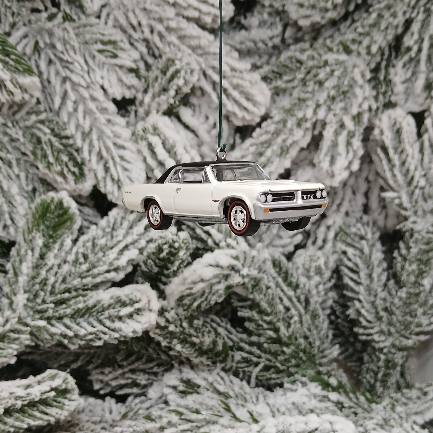 Pontiac 1964 GTO Ornament Christmas Gift Xmas Tree Decoration Classic Muscle Car White/Black