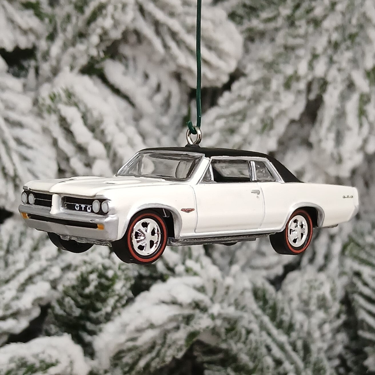 Pontiac 1964 GTO Ornament Christmas Gift Xmas Tree Decoration Classic Muscle Car White/Black