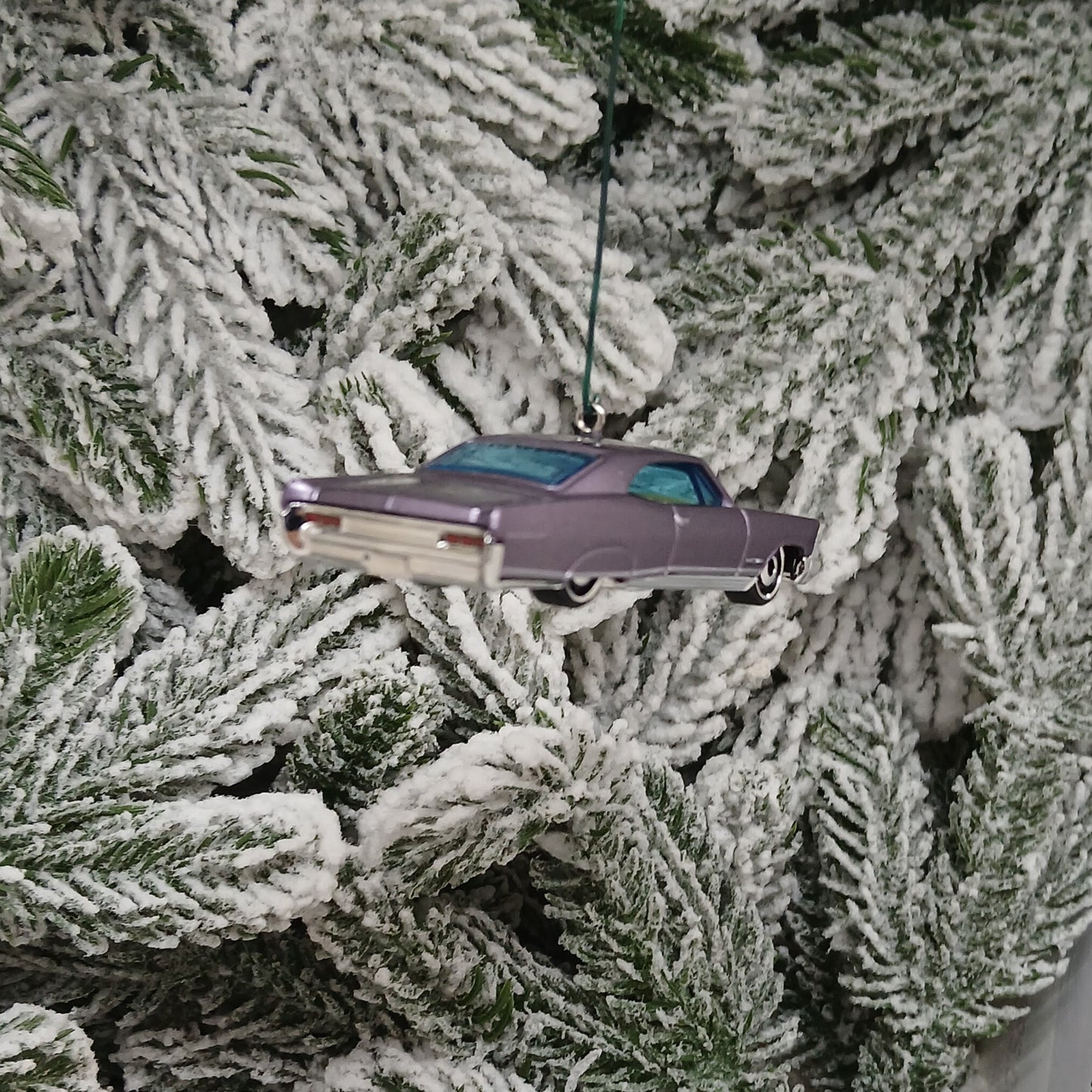 Pontiac 1965 Bonneville Ornament Christmas Gift Xmas Tree Decoration Classic Car Iris Mist