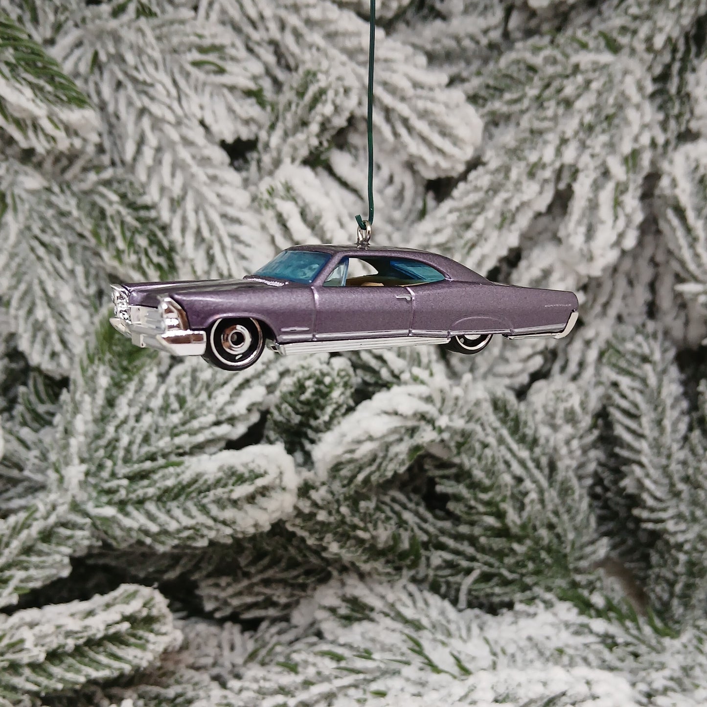 Pontiac 1965 Bonneville Ornament Christmas Gift Xmas Tree Decoration Classic Car Iris Mist