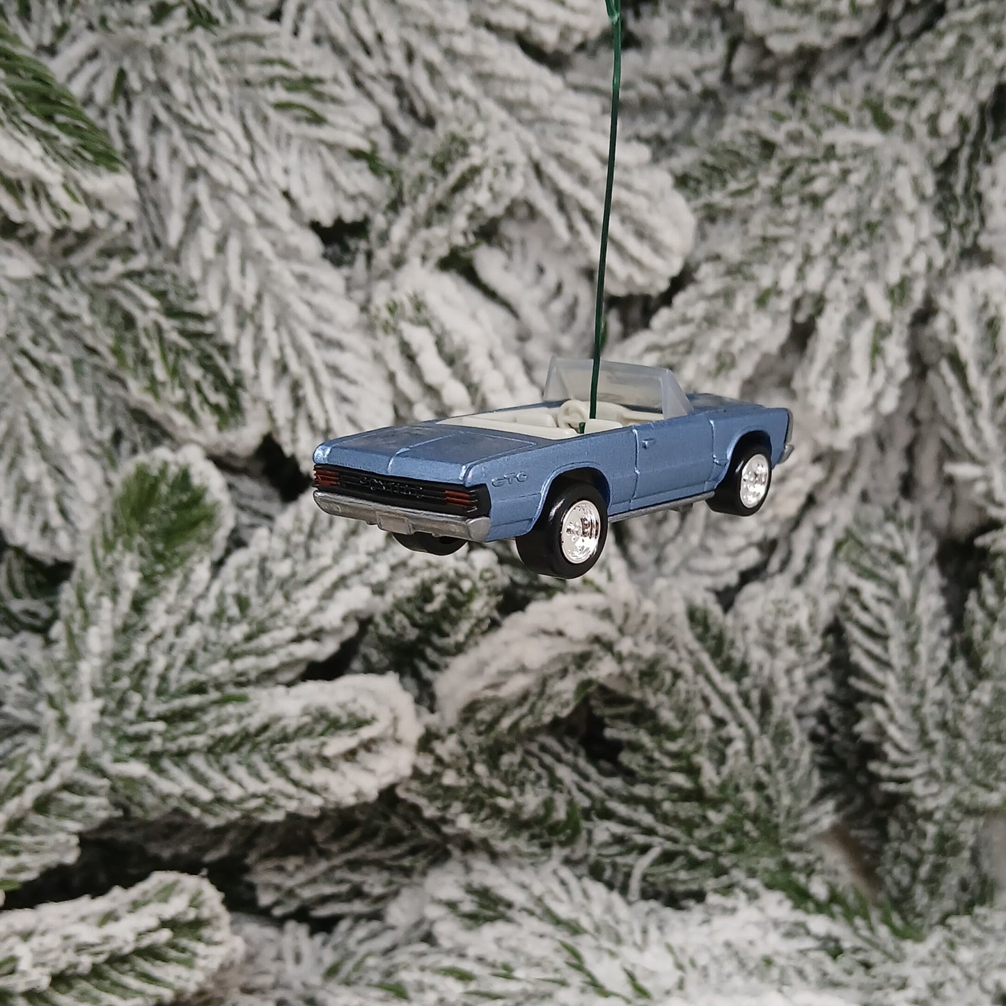 PONTIAC 1965 GTO CONVERTIBLE Ornament Christmas Tree Decoration Unique Xmas Gift Silver Blue Green Yellow Red (Copy)