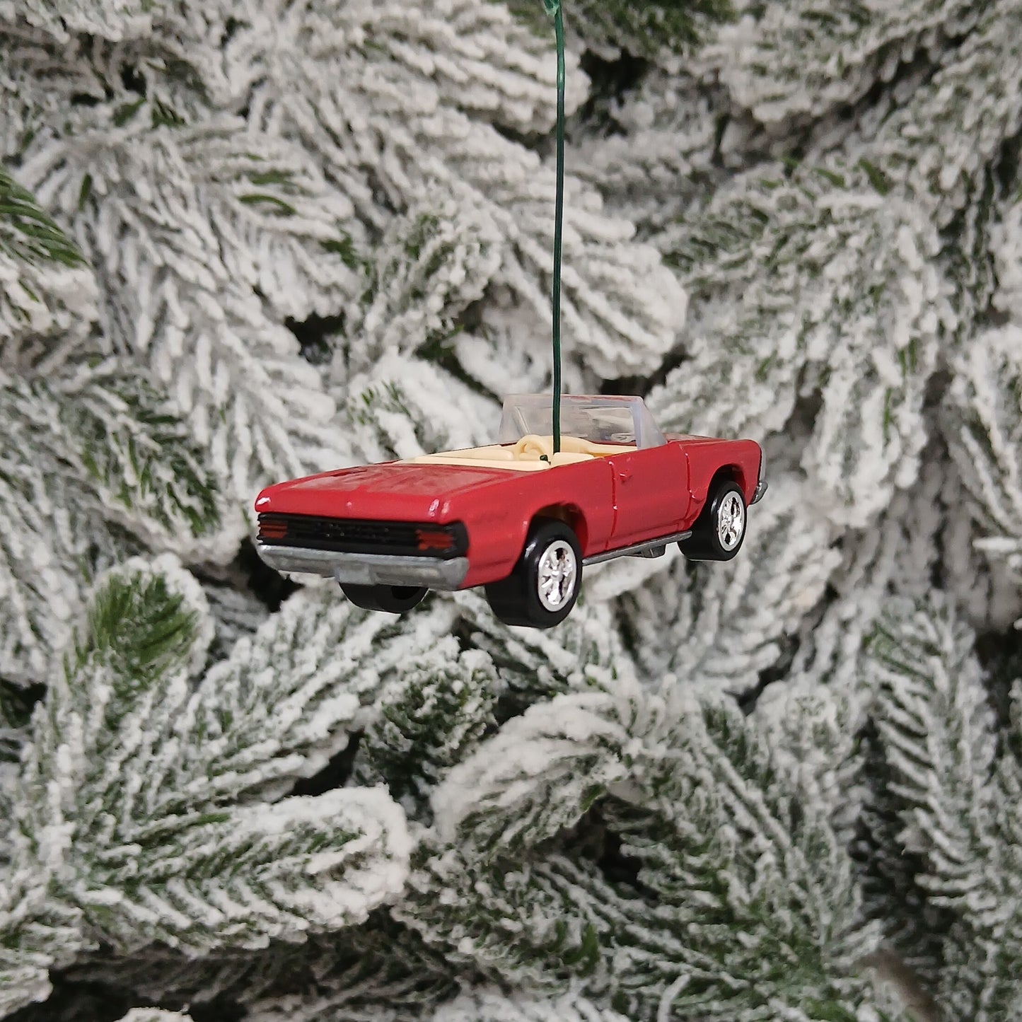 PONTIAC 1965 GTO CONVERTIBLE Ornament Christmas Tree Decoration Unique Xmas Gift Silver Blue Green Yellow Red (Copy)