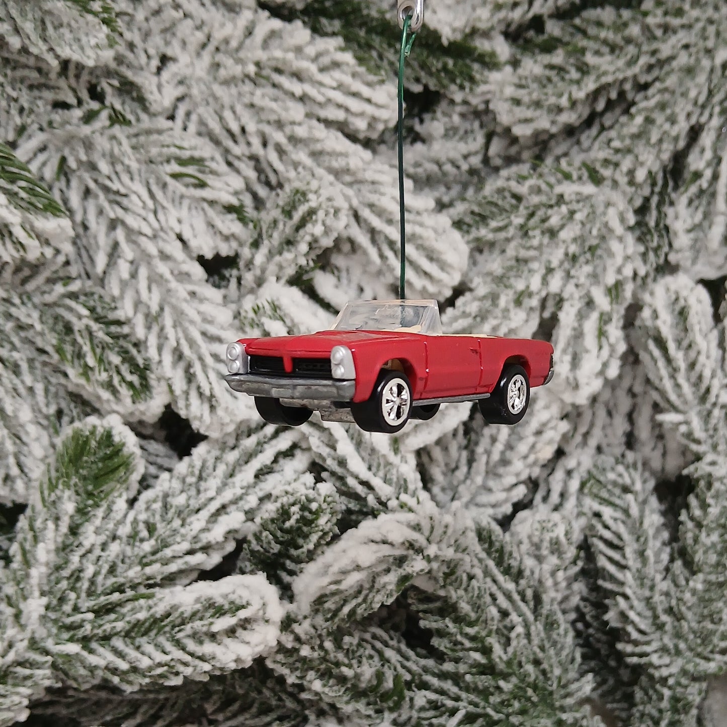 PONTIAC 1965 GTO CONVERTIBLE Ornament Christmas Tree Decoration Unique Xmas Gift Silver Blue Green Yellow Red (Copy)