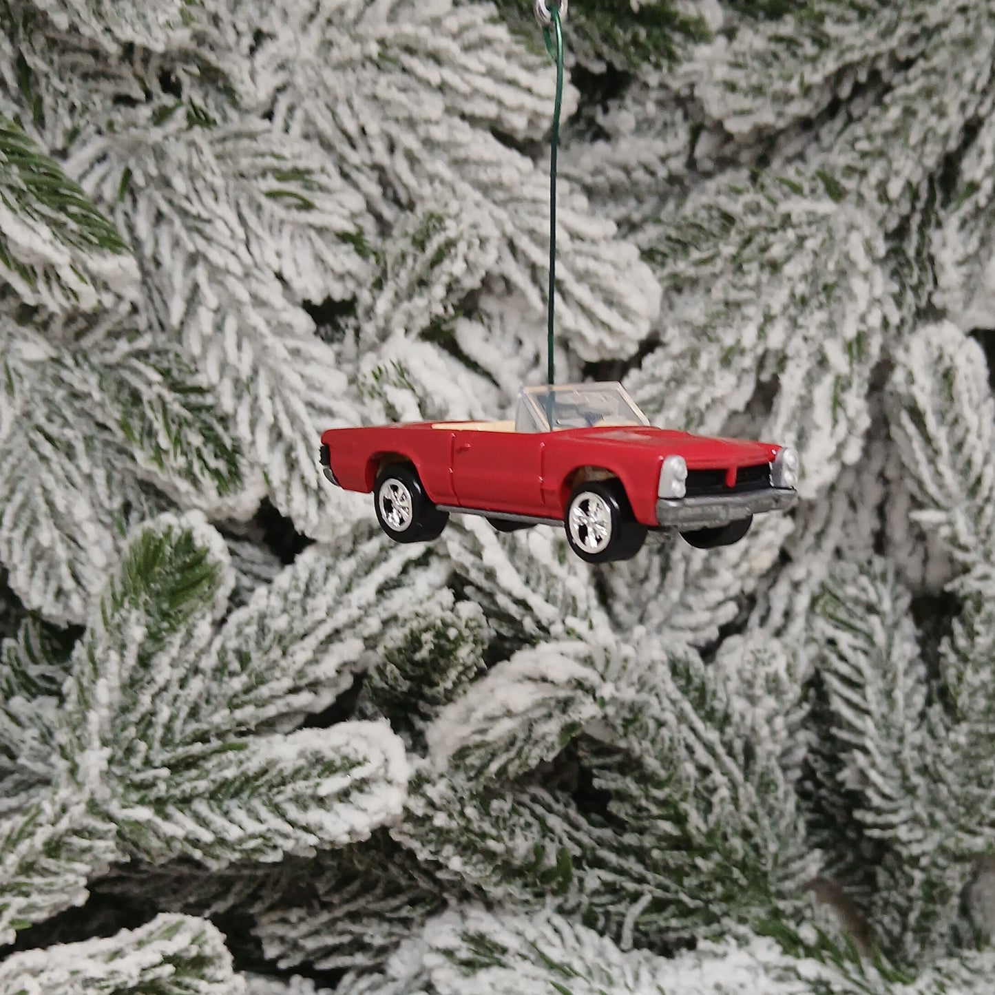 PONTIAC 1965 GTO CONVERTIBLE Ornament Christmas Tree Decoration Unique Xmas Gift Silver Blue Green Yellow Red (Copy)
