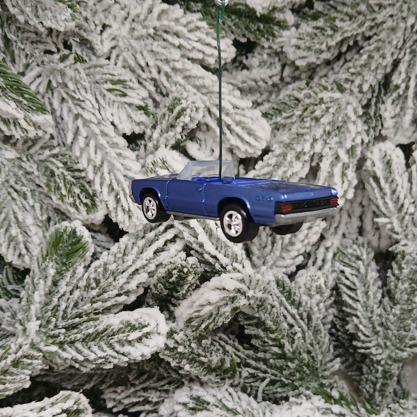PONTIAC 1965 GTO CONVERTIBLE Ornament Christmas Tree Decoration Unique Xmas Gift Silver Blue Green Yellow Red (Copy)