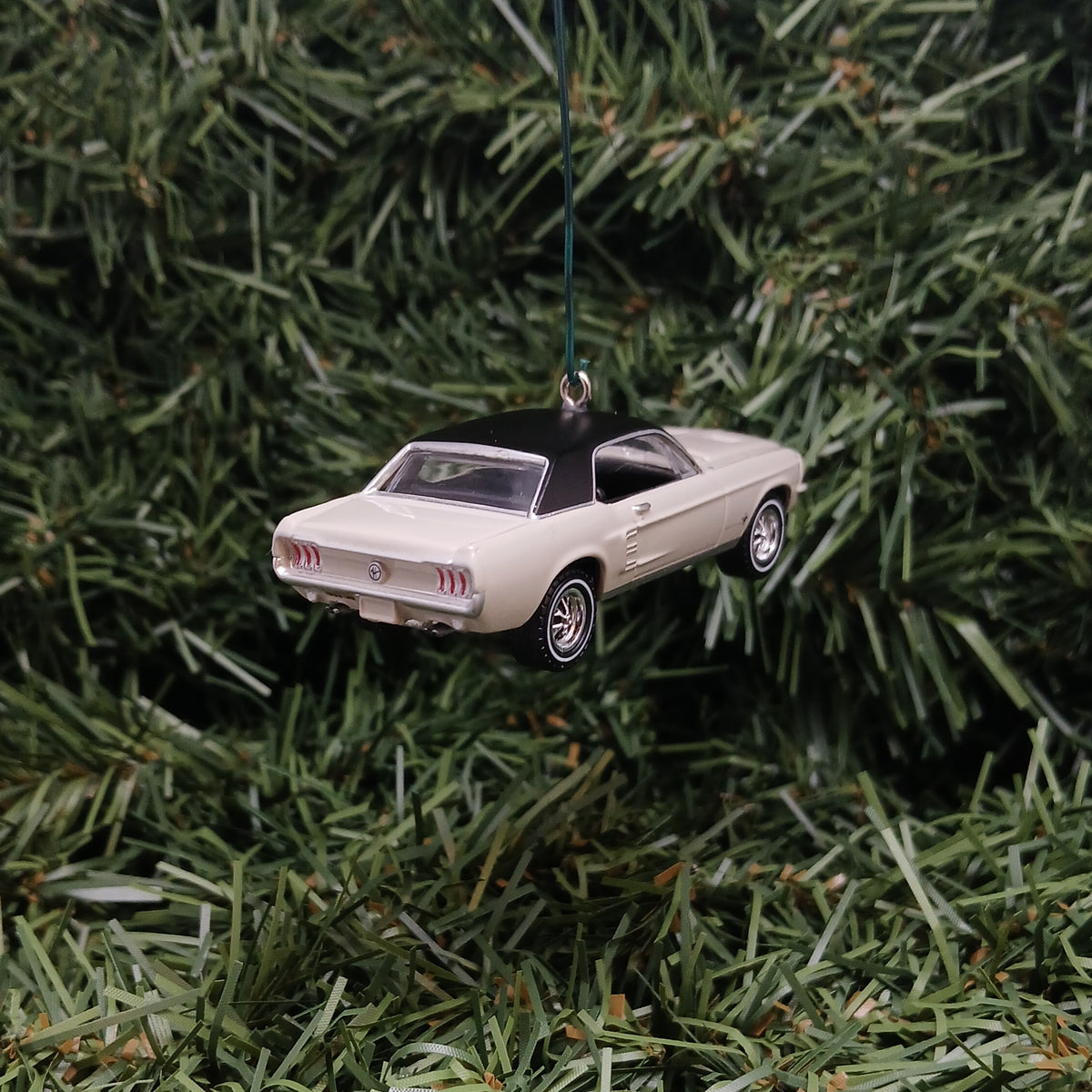 Ford 1967 Mustang Coupe Ornament Christmas Gift Xmas Tree Decoration Cream
