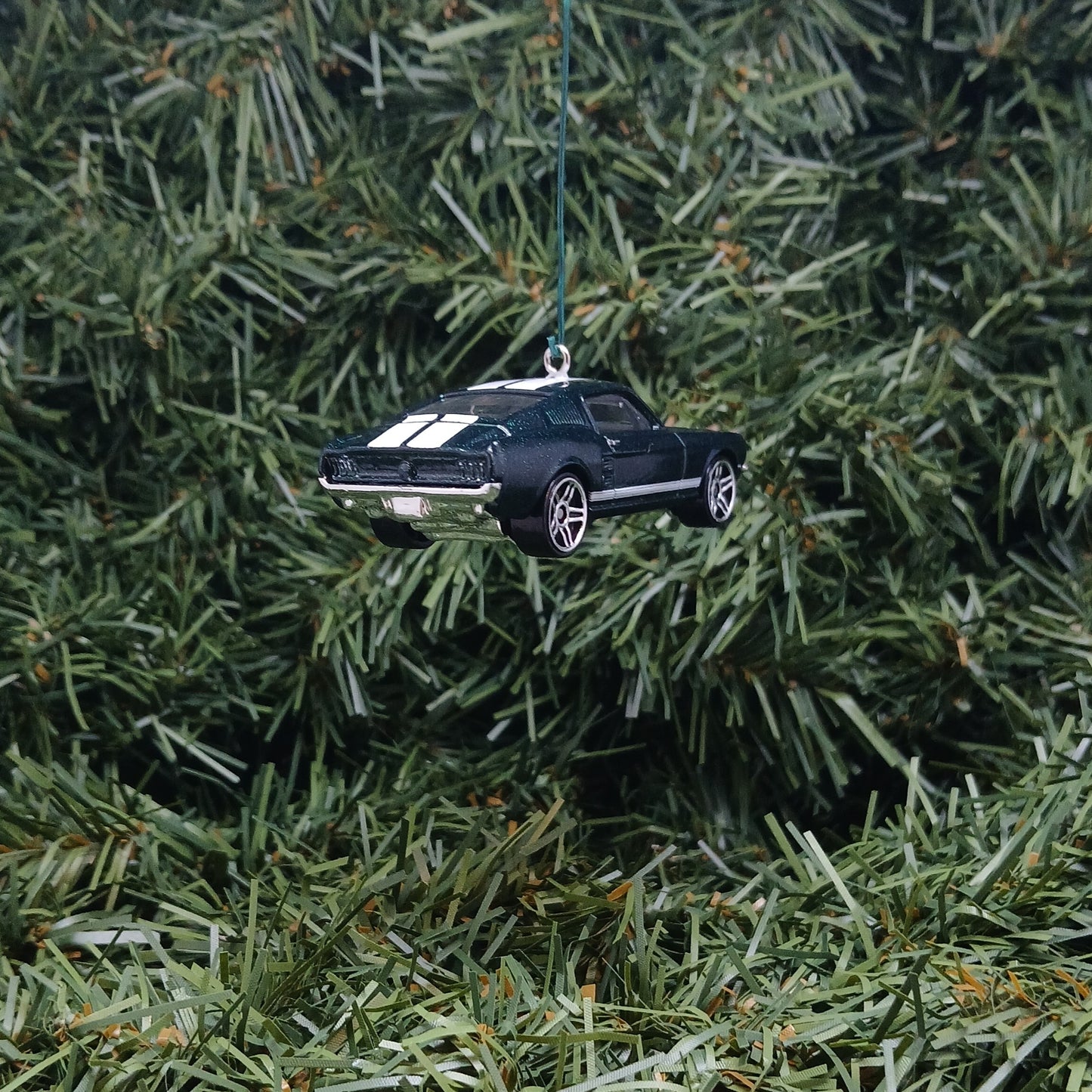 Ford 1967 Mustang Ornament Christmas Gift Unique Xmas Tree Decoration Green Black