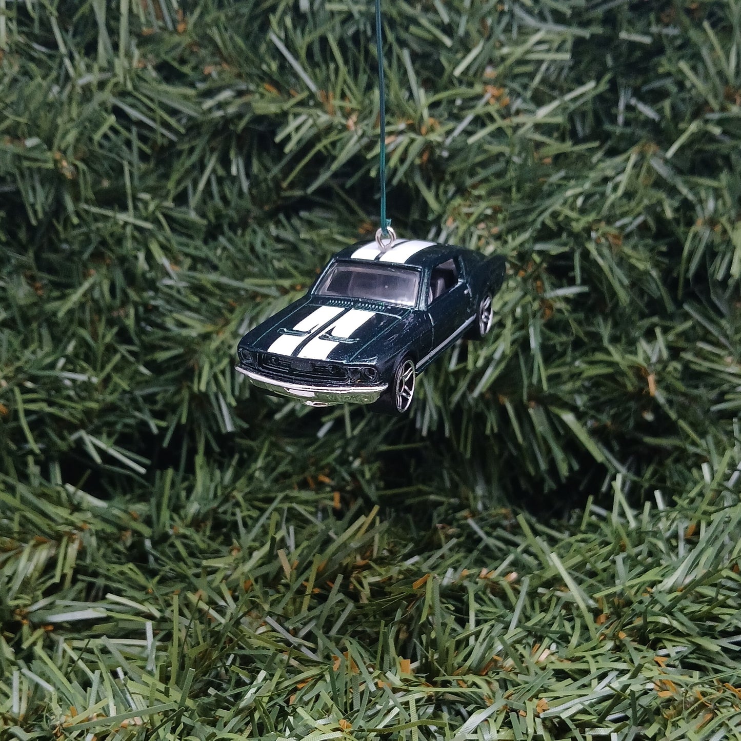 Ford 1967 Mustang Ornament Christmas Gift Unique Xmas Tree Decoration Green Black