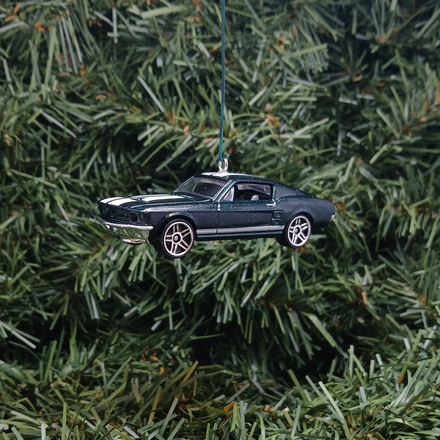 Ford 1967 Mustang Ornament Christmas Gift Unique Xmas Tree Decoration Green Black