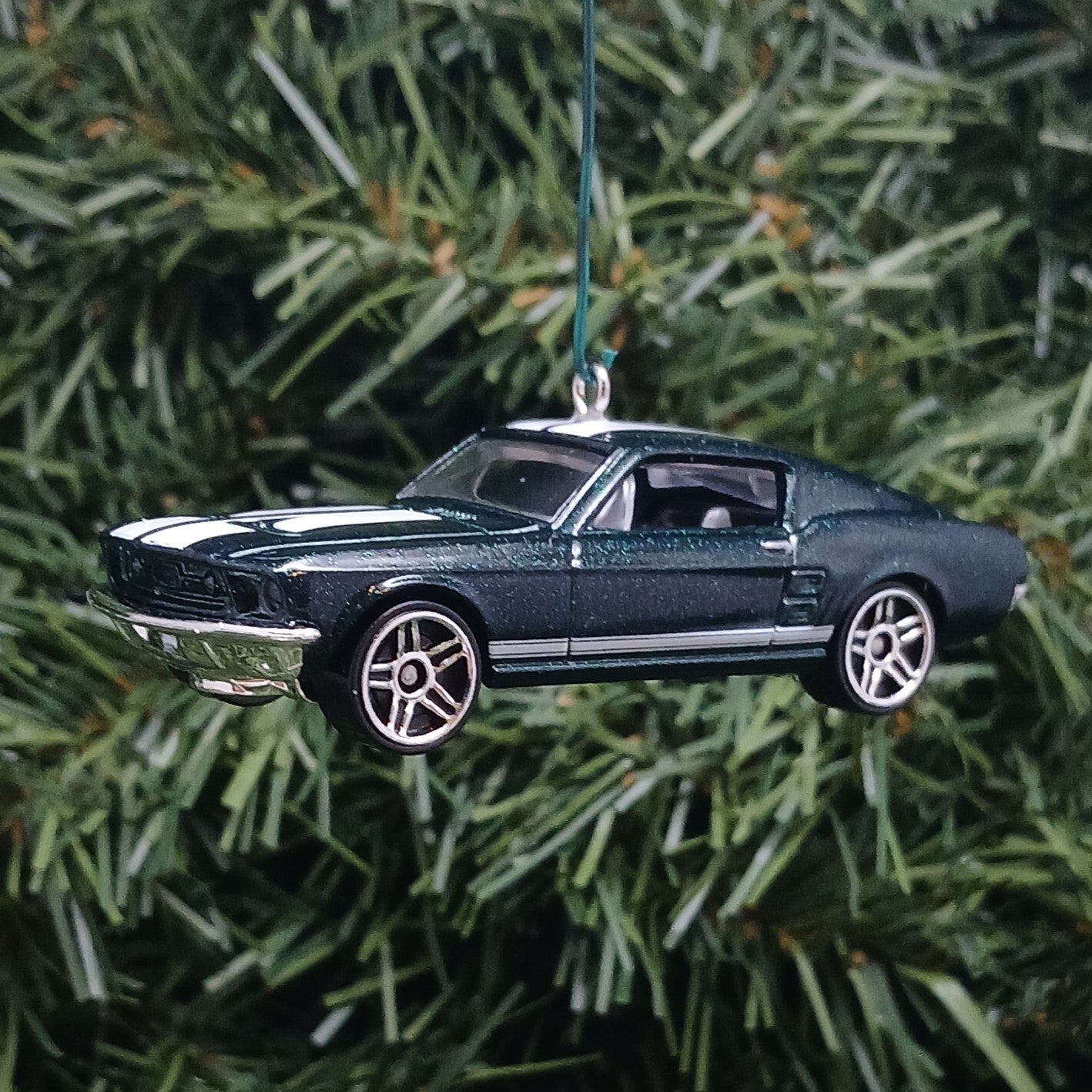Ford 1967 Mustang Ornament Christmas Gift Unique Xmas Tree Decoration Green Black