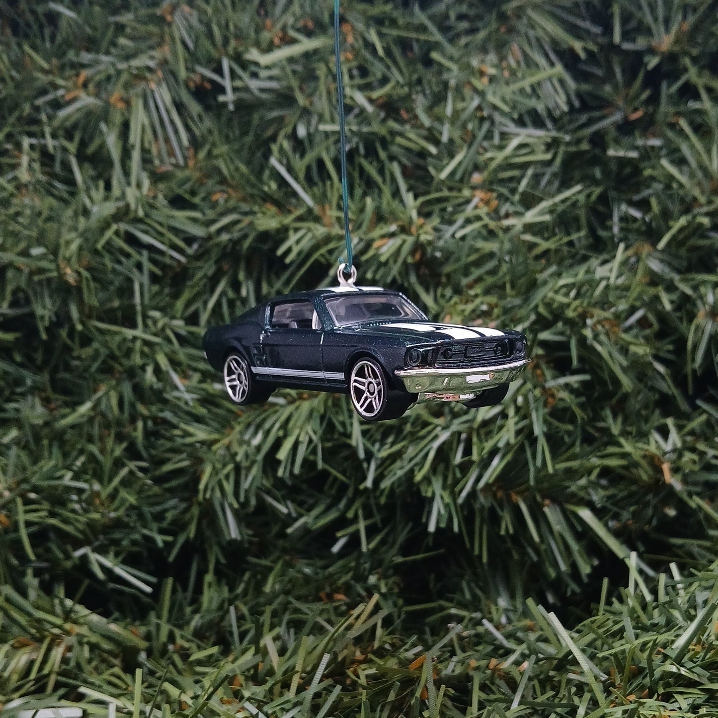 Ford 1967 Mustang Ornament Christmas Gift Unique Xmas Tree Decoration Green Black