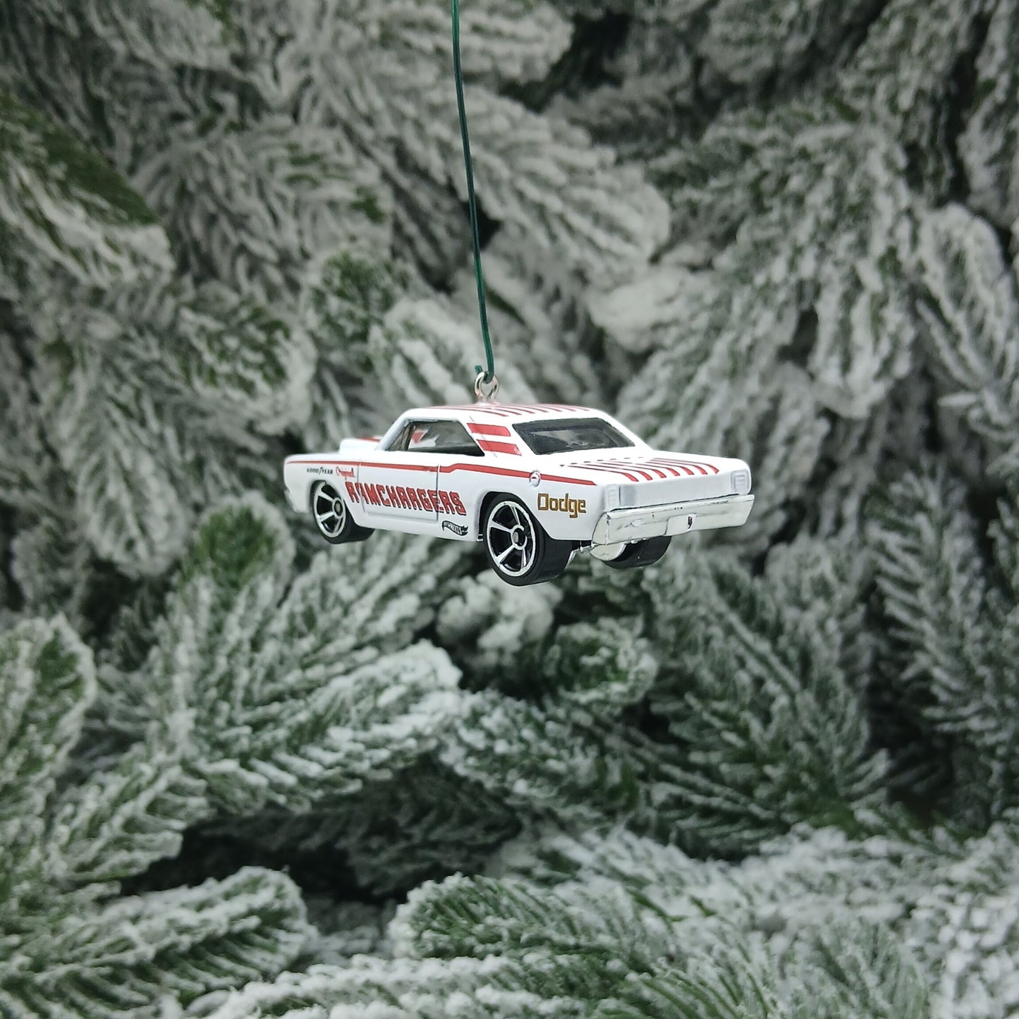 DODGE 1968 Dart Ornament Christmas Gift Xmas Tree Decoration White Red
