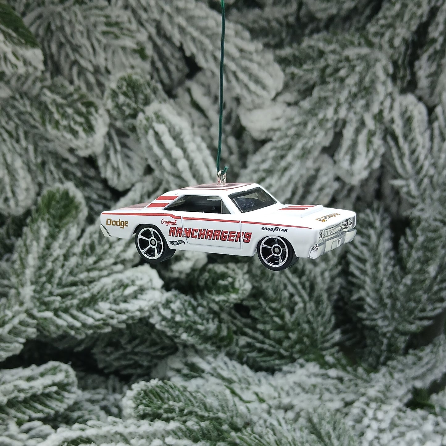 DODGE 1968 Dart Ornament Christmas Gift Xmas Tree Decoration White Red