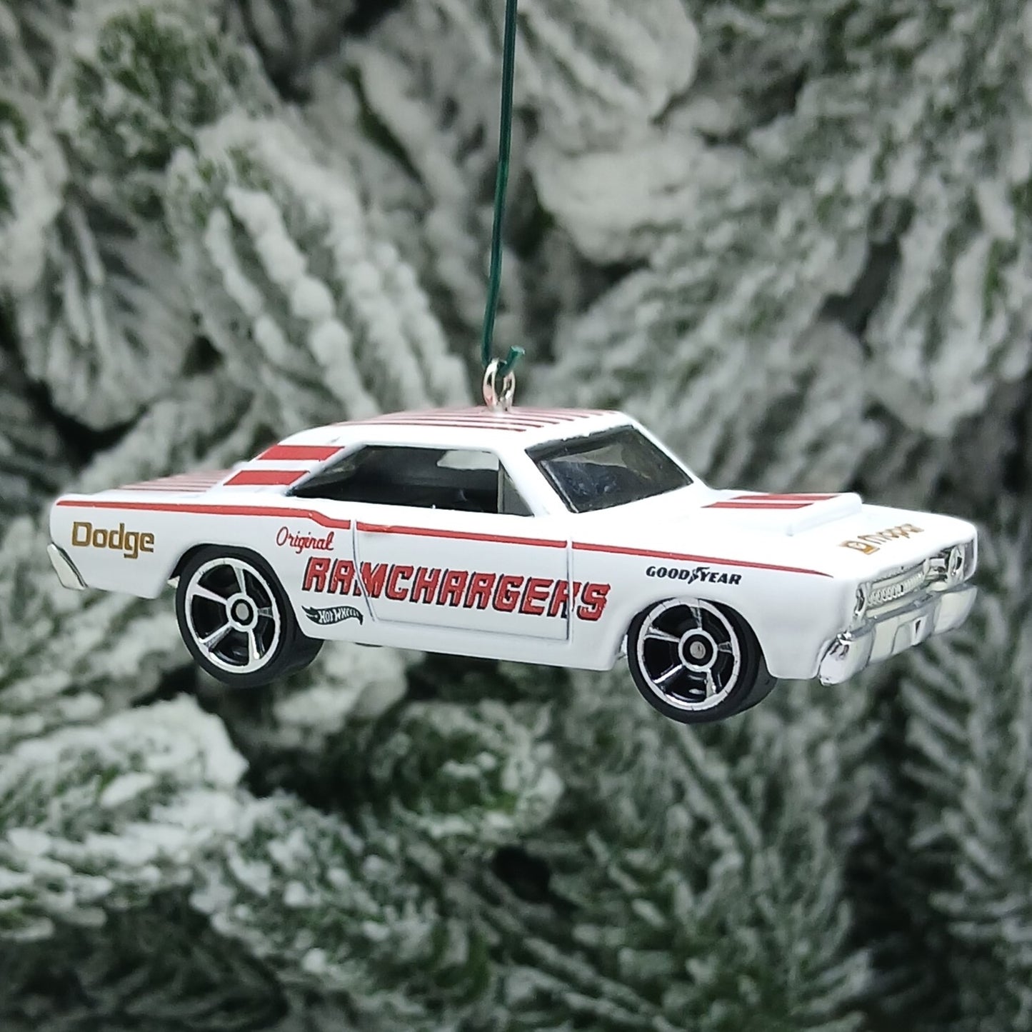 DODGE 1968 Dart Ornament Christmas Gift Xmas Tree Decoration White Red