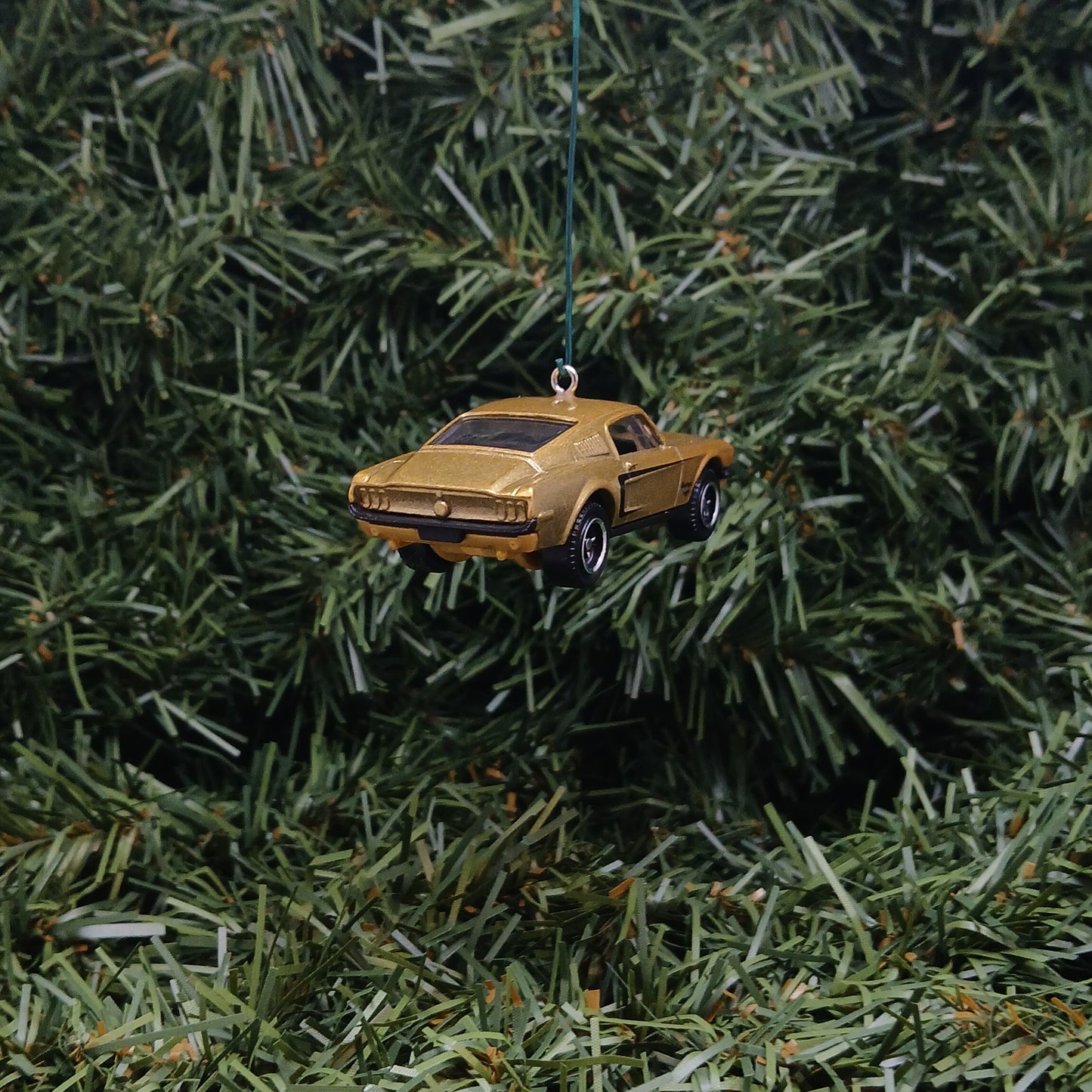 Ford Mustang 1968 Fastback Ornament Christmas Gift Unique Xmas Tree Decoration Blue Gold