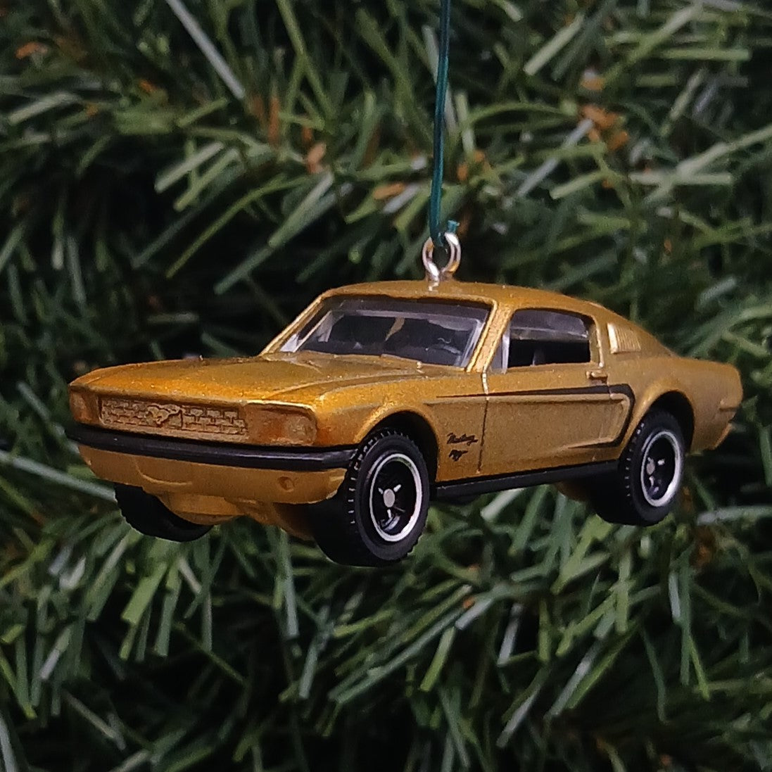 Ford Mustang 1968 Fastback Ornament Christmas Gift Unique Xmas Tree Decoration Blue Gold