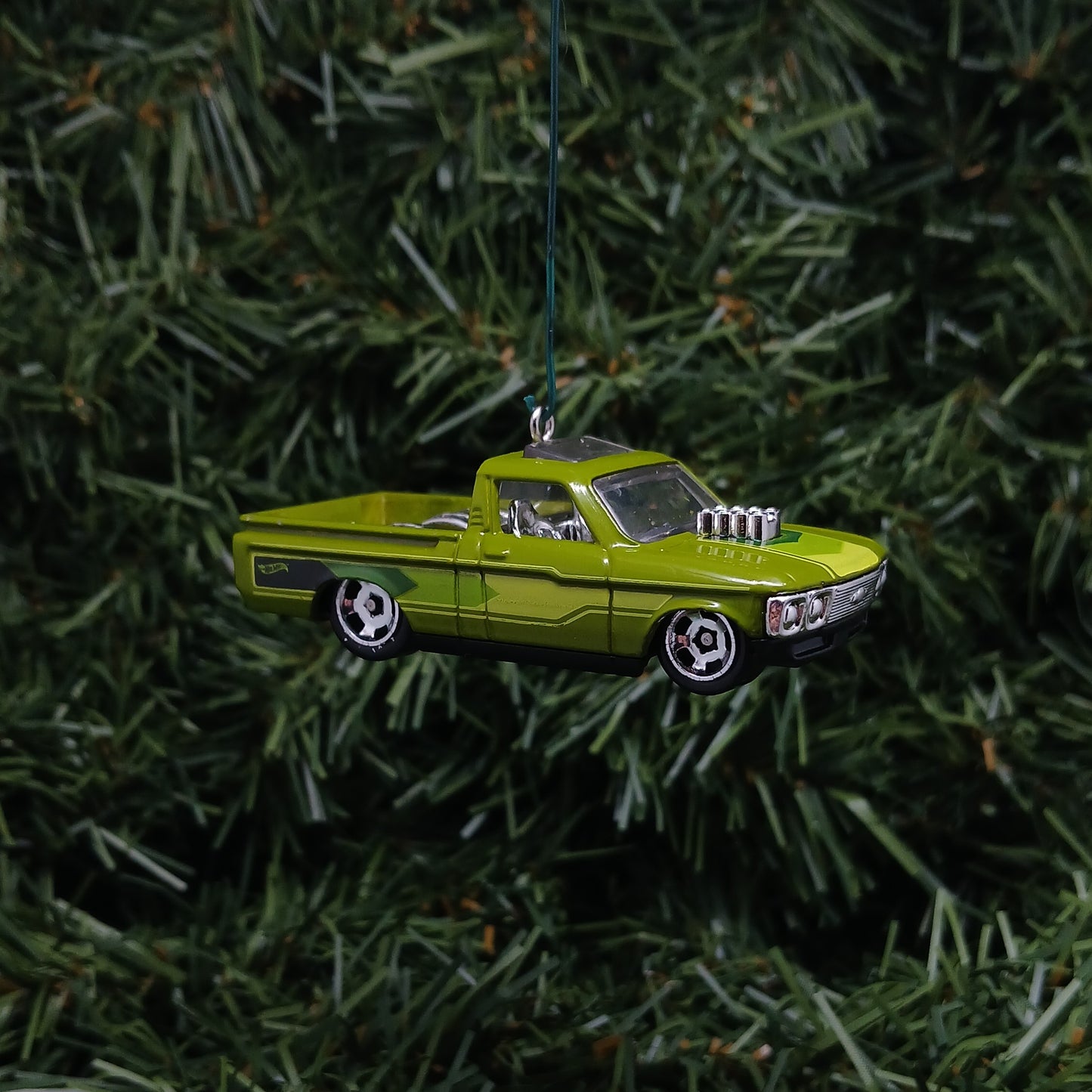 Chevy 1972 LUV Custom Truck Ornament Christmas Gift Xmas Tree Decoration Chevrolet Pickup Green White