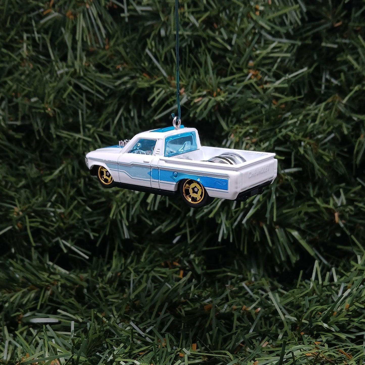 Chevy 1972 LUV Custom Truck Ornament Christmas Gift Xmas Tree Decoration Chevrolet Pickup Green White