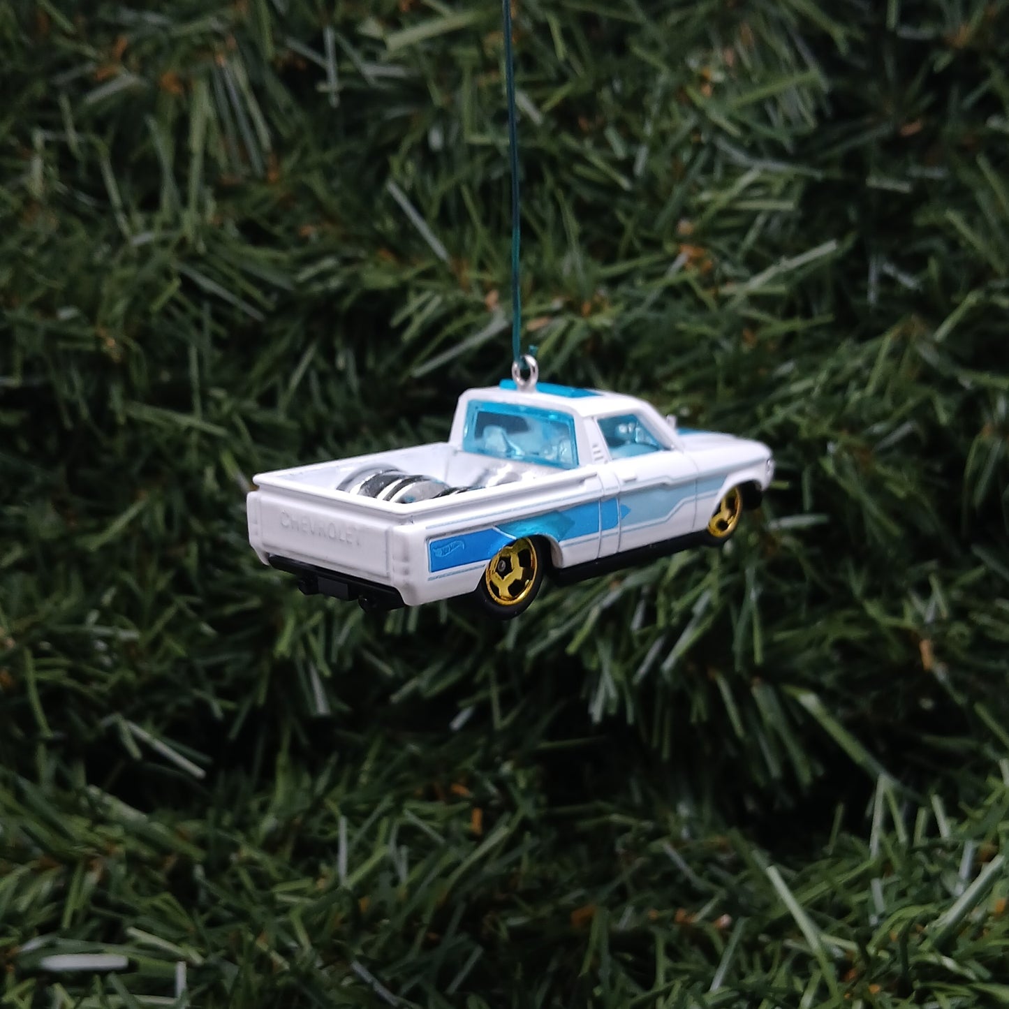 Chevy 1972 LUV Custom Truck Ornament Christmas Gift Xmas Tree Decoration Chevrolet Pickup Green White