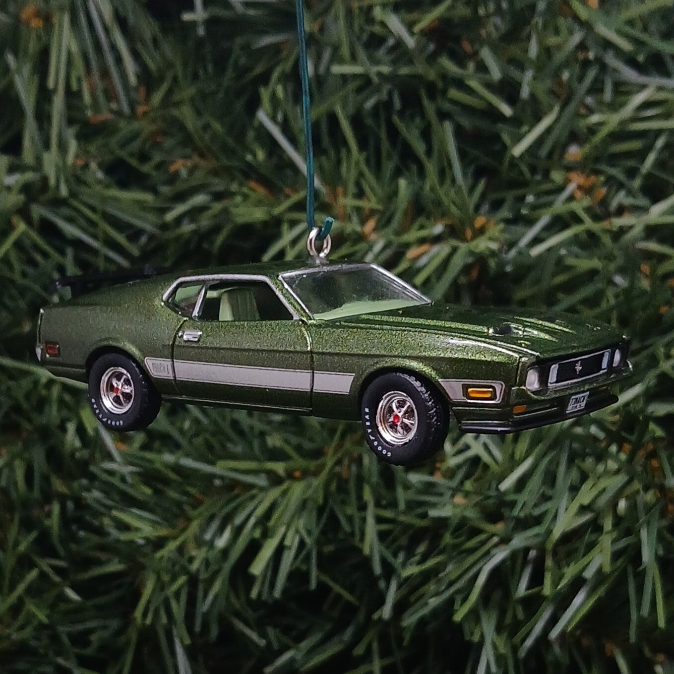 Ford 1973 Mustang Mach 1 Ornament Christmas Gift Xmas Tree Decoration Ivy Bronze Poly